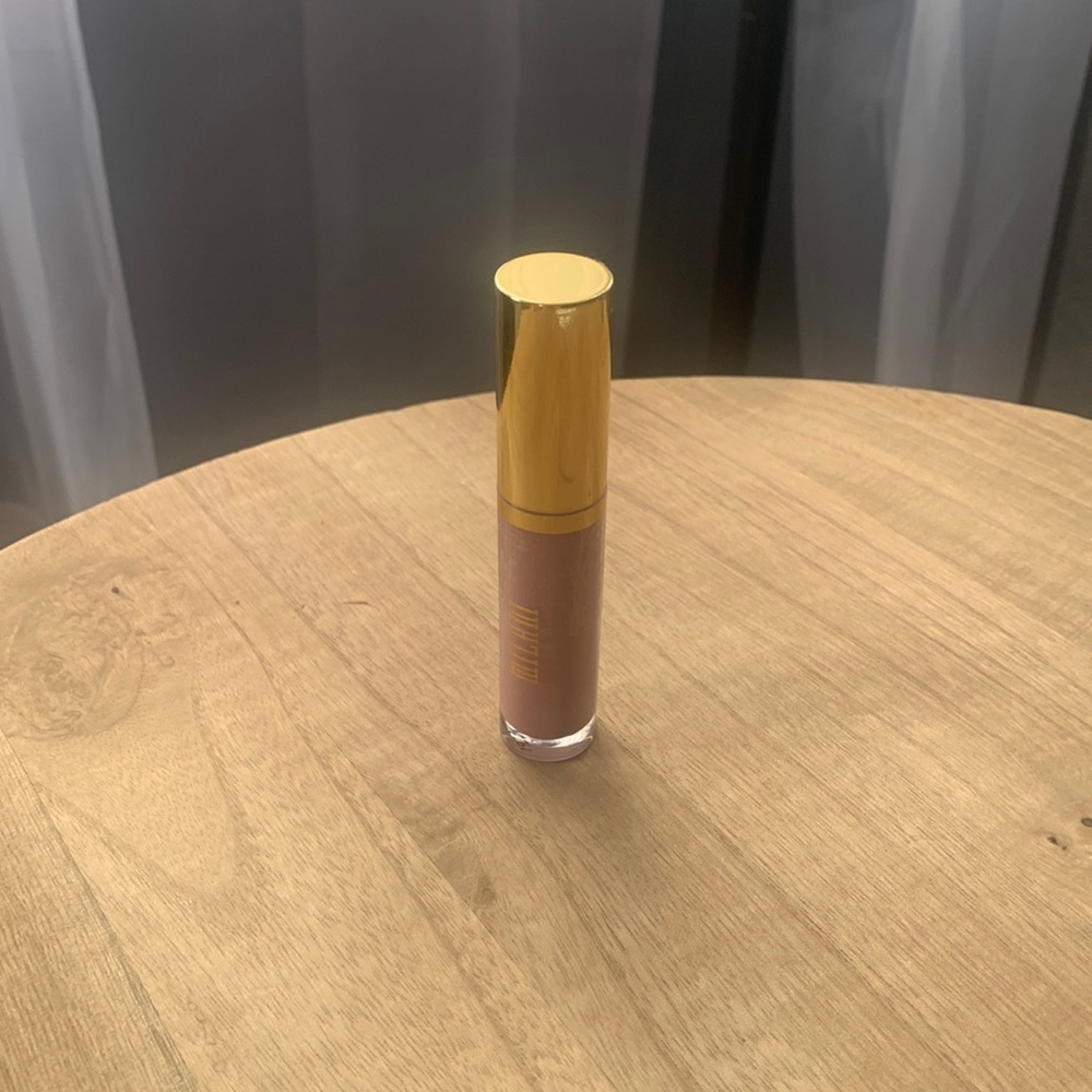 Milani nourishing lip plumper